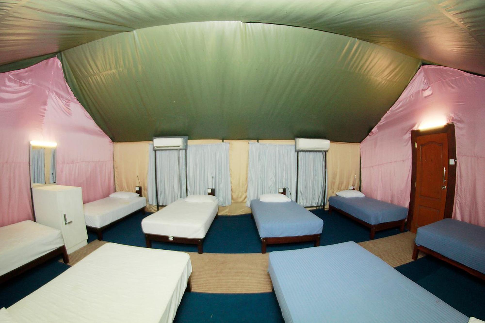 Traveler'S Haven Hostel At Colombo Intl Airport Katunayaka Kültér fotó